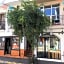 Jet's Gay Youth Hostel