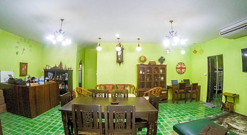 Plus Hostel Ayutthaya