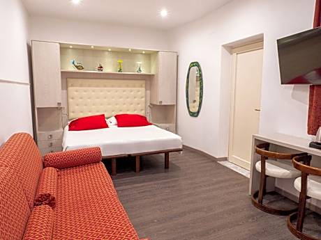 King Bed One Bedroom