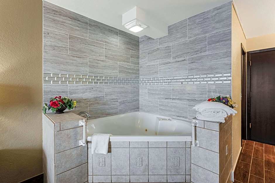 Econo Lodge Madison East