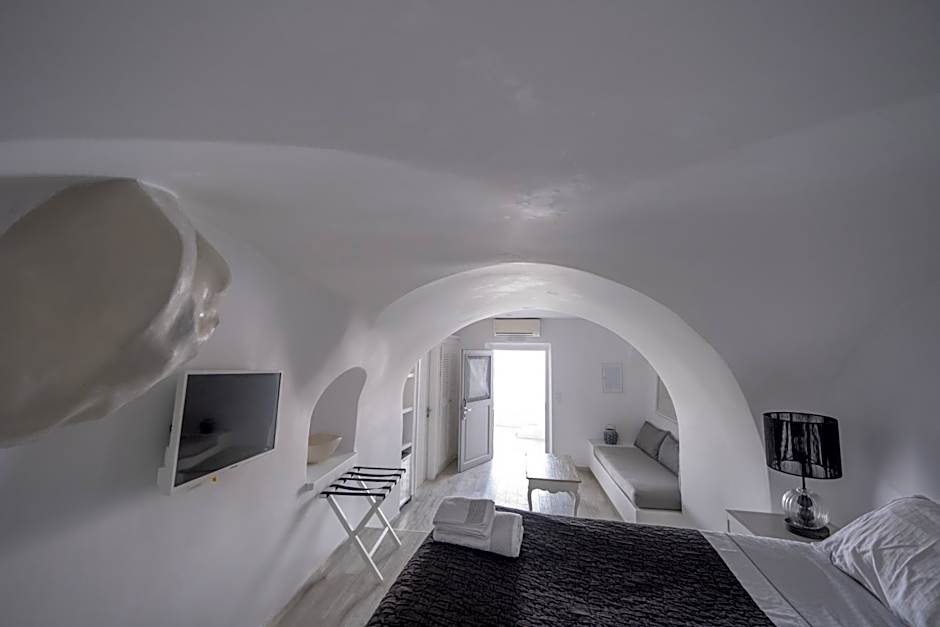 Anemos Cave Suites