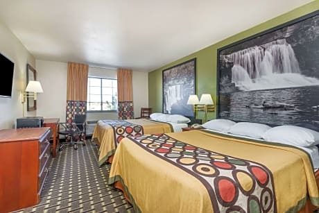 Studio Suite with Two Queen Beds - Non-Smoking