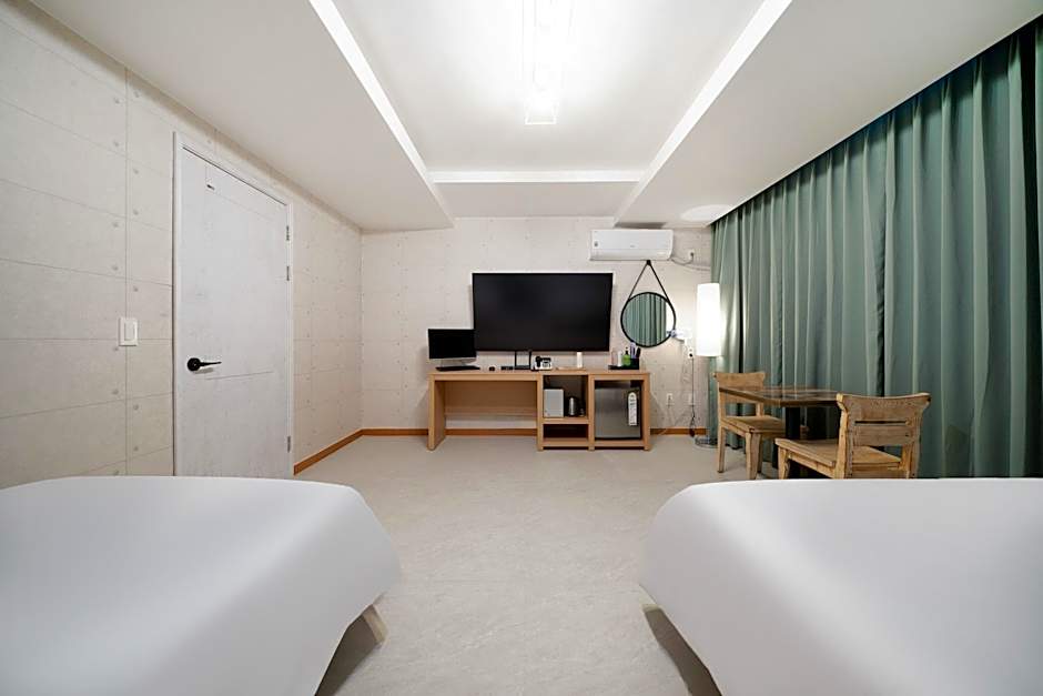 Gangneung Crystal Motel