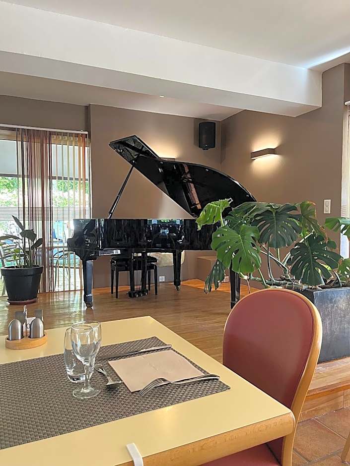 Logis Hôtel Le Mas De Jossyl