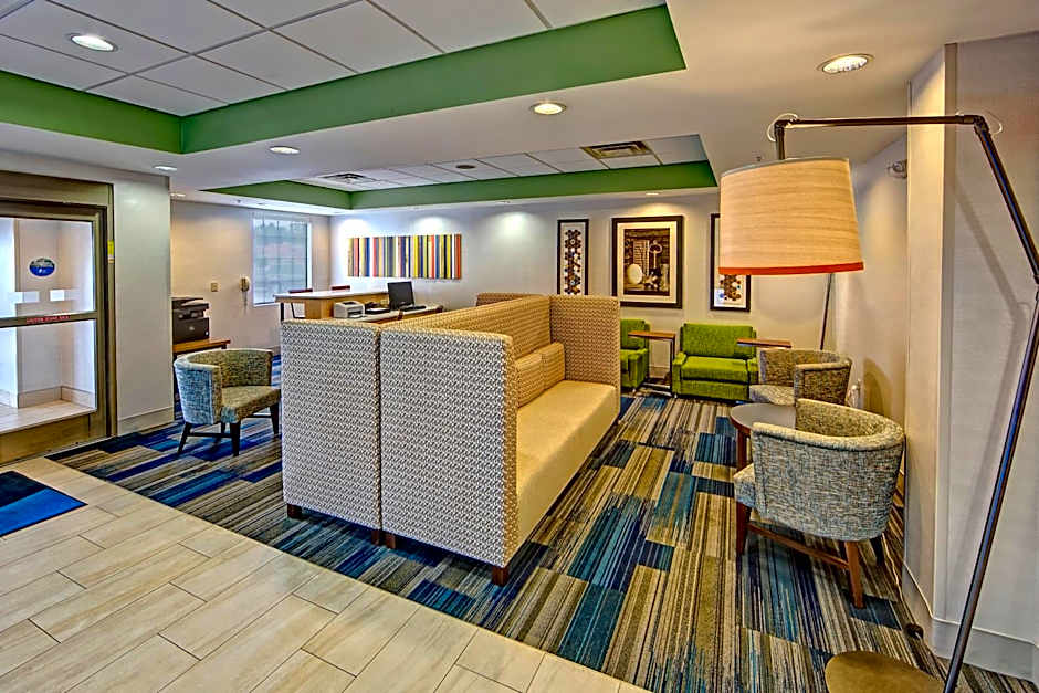 Holiday Inn Express Hotel & Suites Crossville By IHG