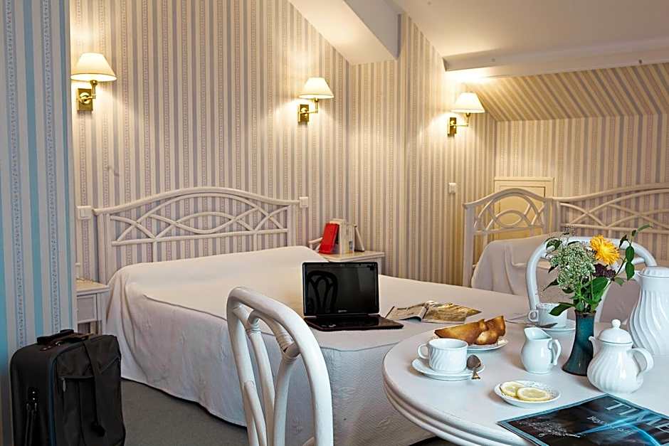 Logis Hôtel du Pont Neuf