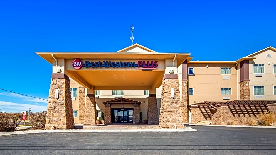 Best Western Plus Seminole Hotel & Suites