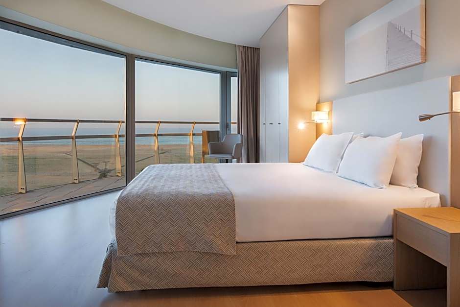 Eurostars Oasis Plaza