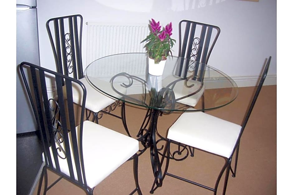 OYO Arinza Apartments