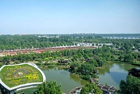 Standard Twin Room with View