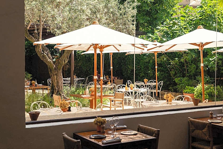 Le Moulin, Lourmarin, a Beaumier Hotel