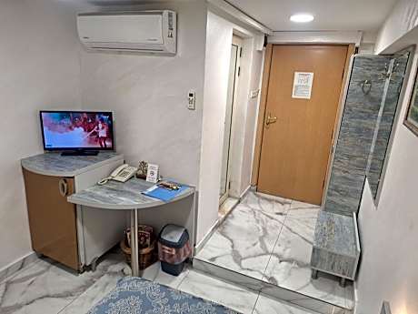 Double Room - Basement