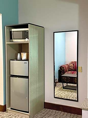 Suite with Two Queen Beds - Non-Smoking