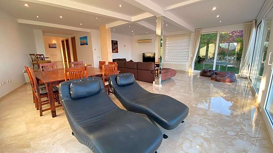 Villa Cuesta de San Antonio,