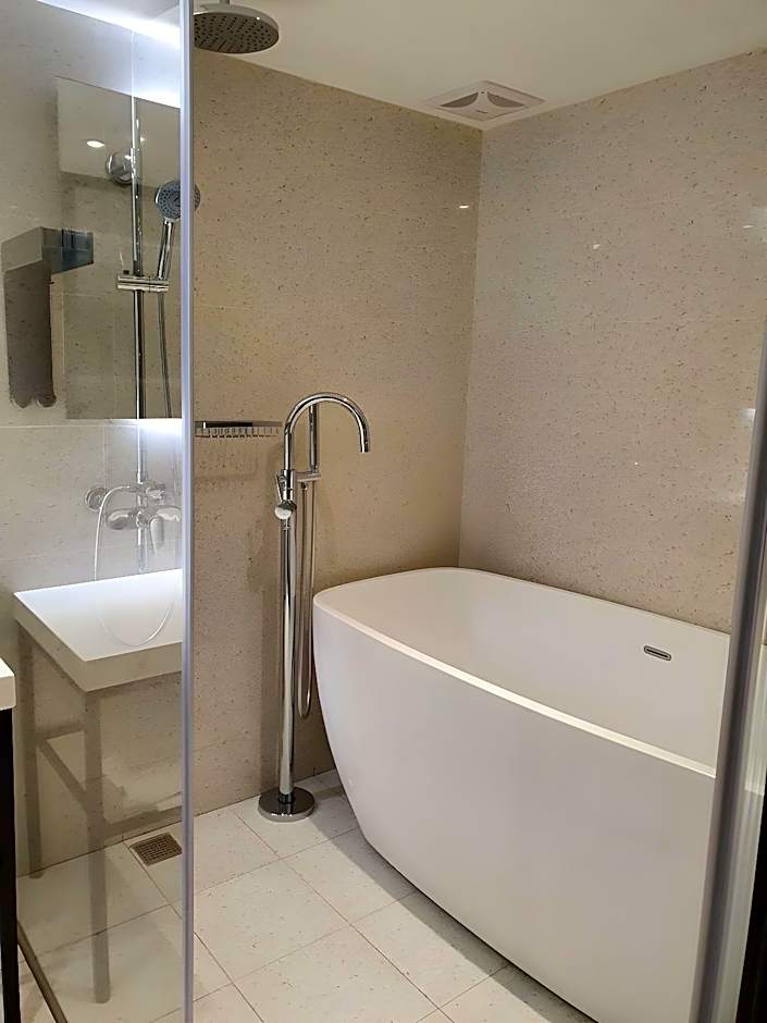 City Suites-Taoyuan Station