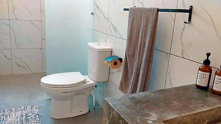 Villa Green House A tropical central 2-BR villa