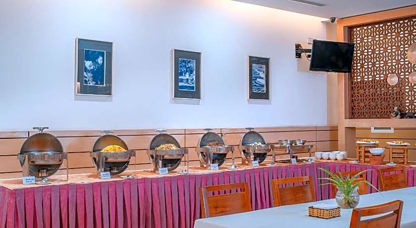 Nhi Phi Hotel Nha Trang