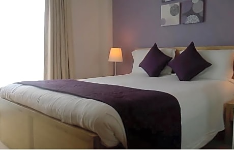 Studio with breakfast bar