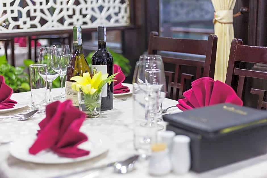 Halong Paloma Cruise