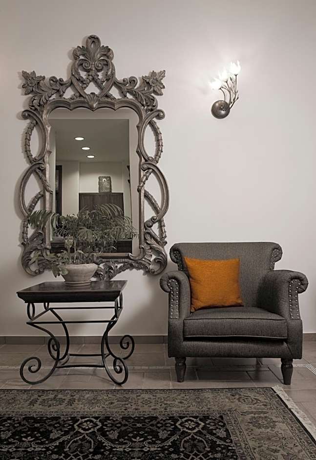 Dellas Boutique Hotel