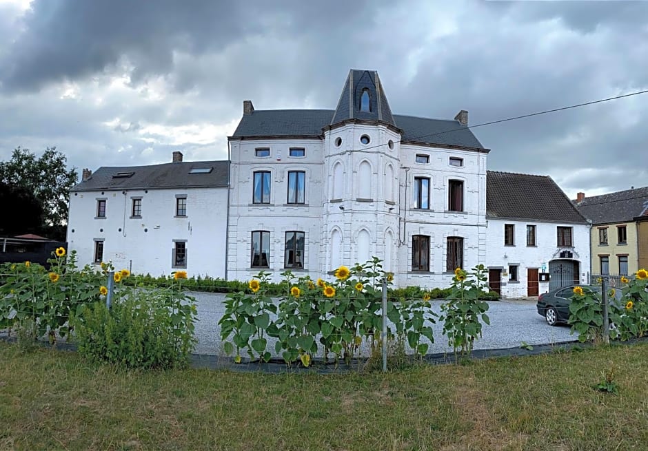 Le Chateau De Frankie spas-saunas