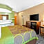 Super 8 by Wyndham Uniontown PA
