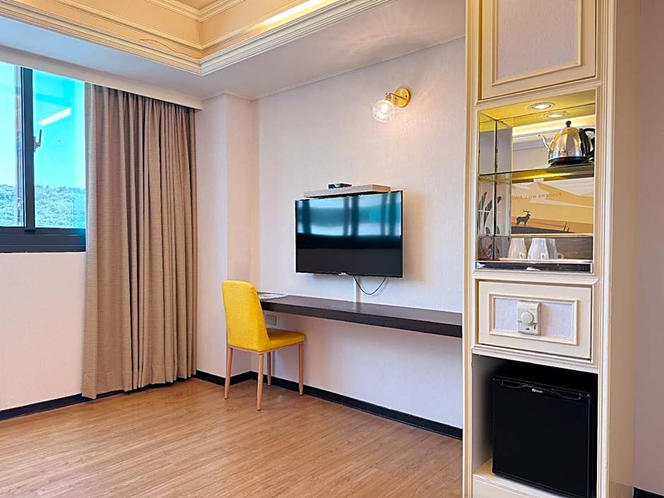 Finders Hotel Hualien Station