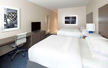 2 Queen Beds