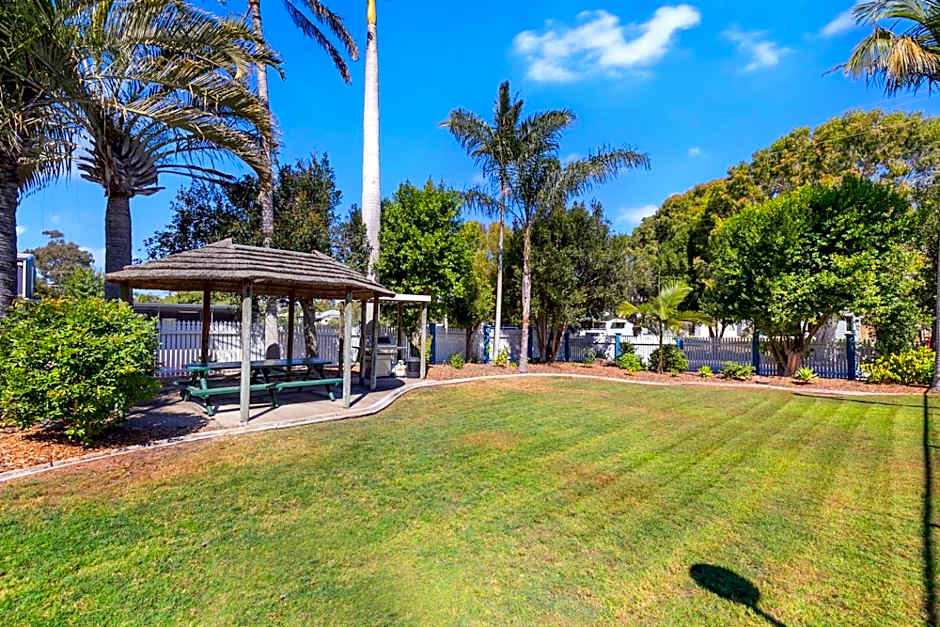 White Crest Apartments