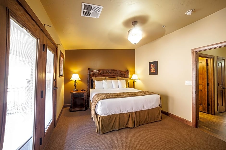 Cable Mountain Lodge