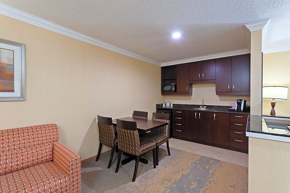 Holiday Inn & Suites San Mateo - SFO By IHG