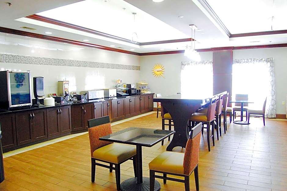 La Quinta Inn & Suites by Wyndham Tupelo