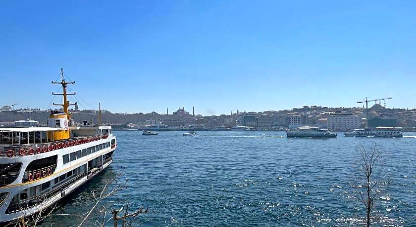 Weingart Seaside Hotel