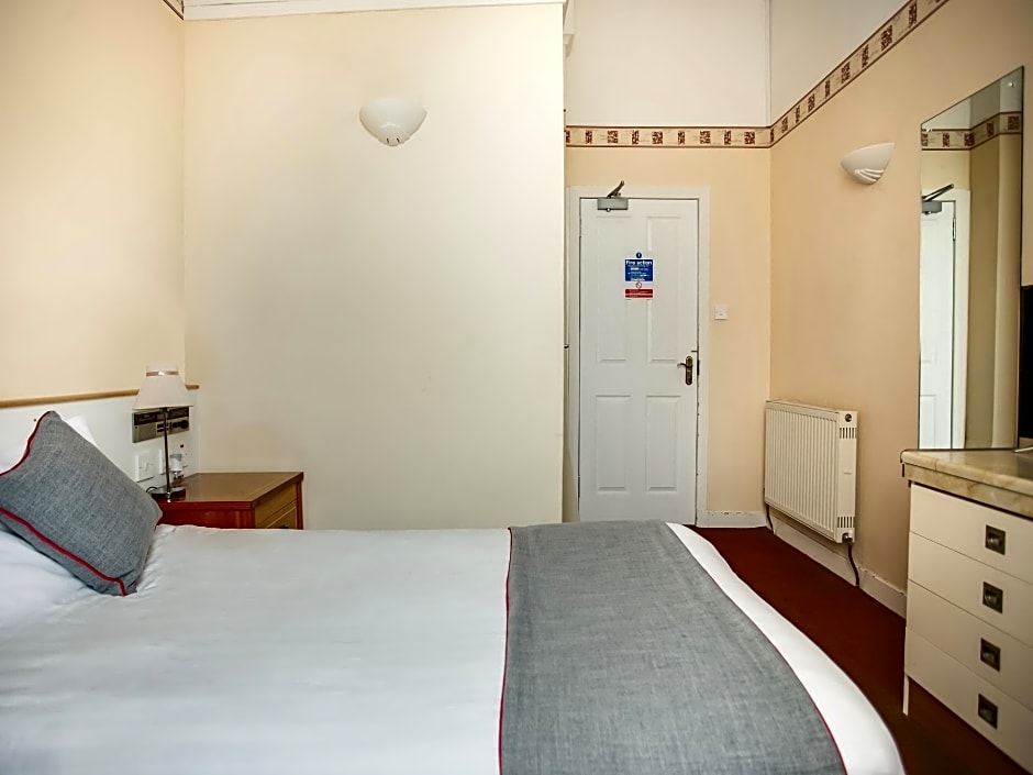 OYO Glenpark Hotel, Ayr Central