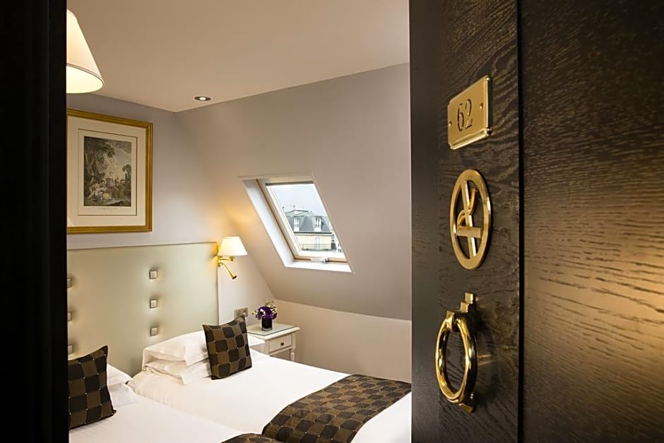 Hotel Plaza Elysees