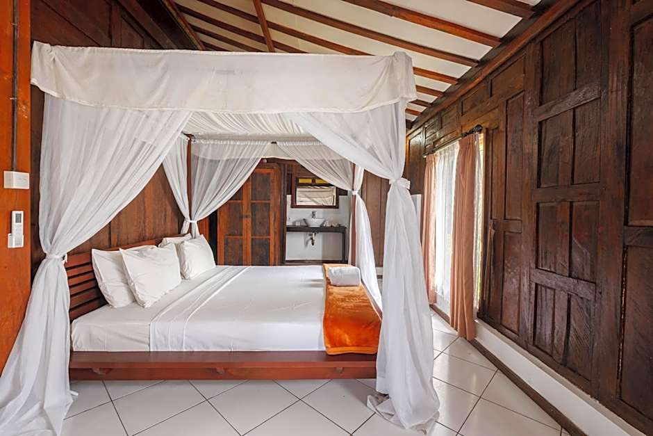 The Joglo By The Beach Pemuteran Bali