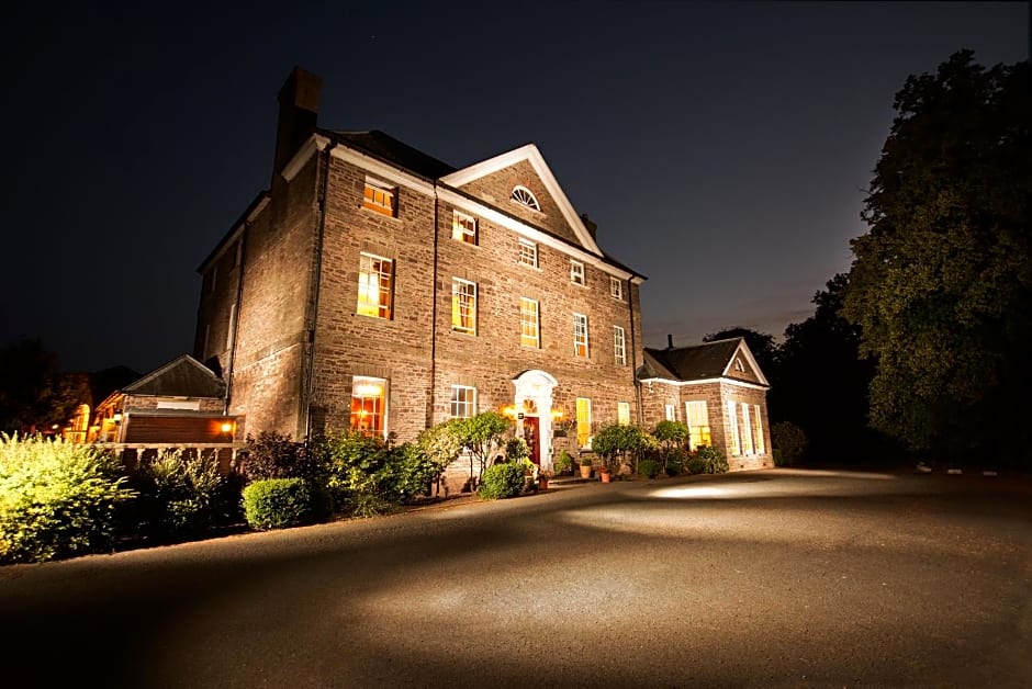 Peterstone Court Country House Restaurant & Spa