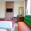 RedDoorz at Hotel Mayang Sari 1