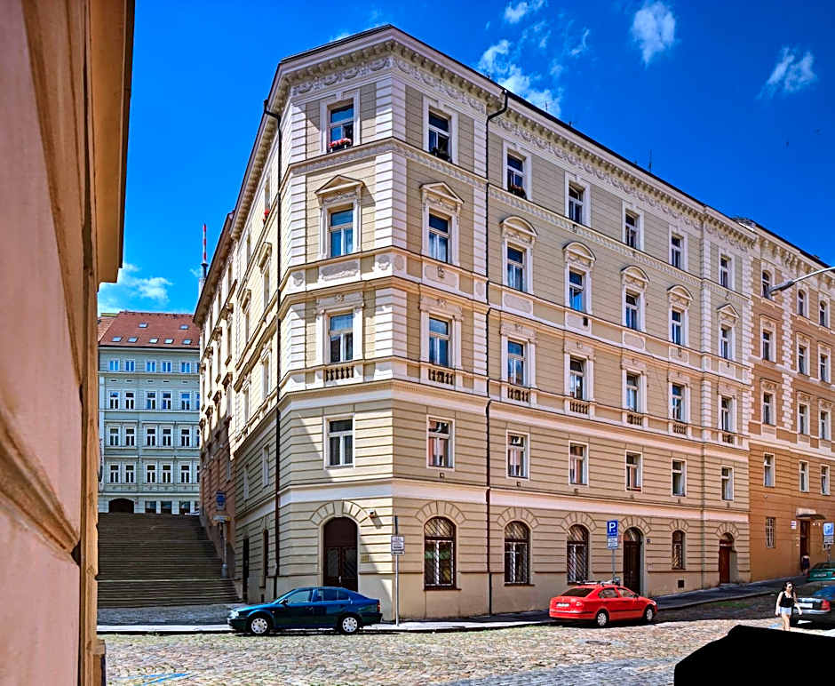 Hotel Golden City Garni