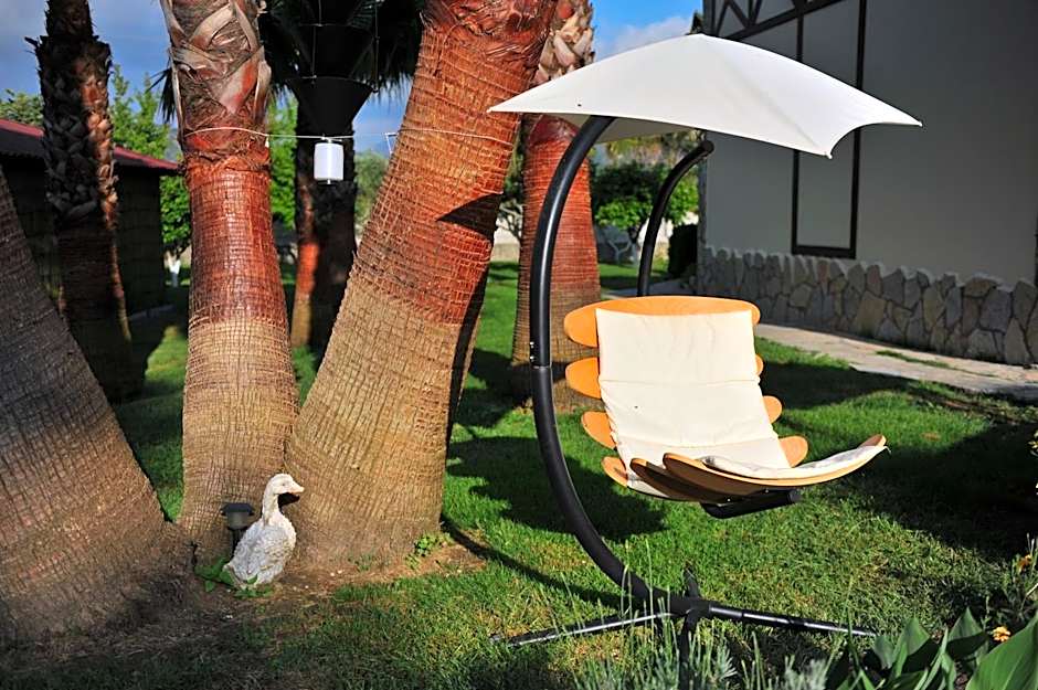 Grenadine Lodge