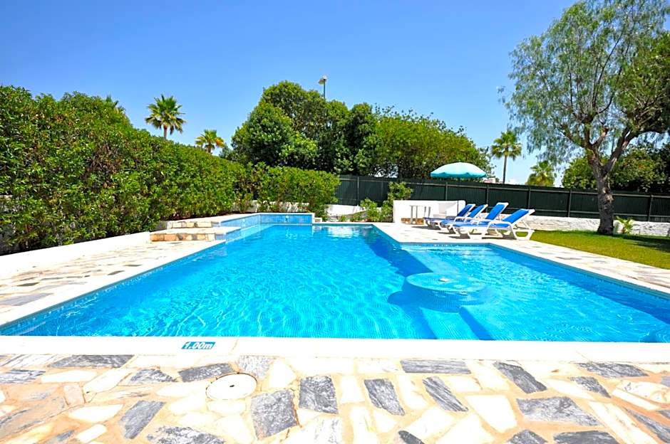 Delightful single-storey villa, private pool, free air conditioning and wifi