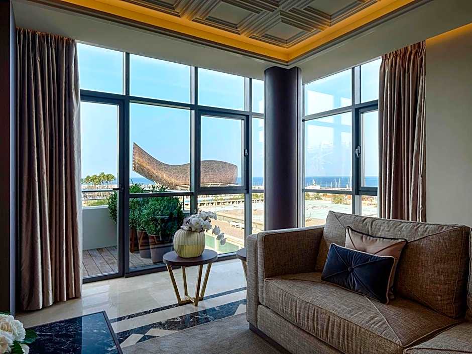 Sofitel Barcelona Skipper