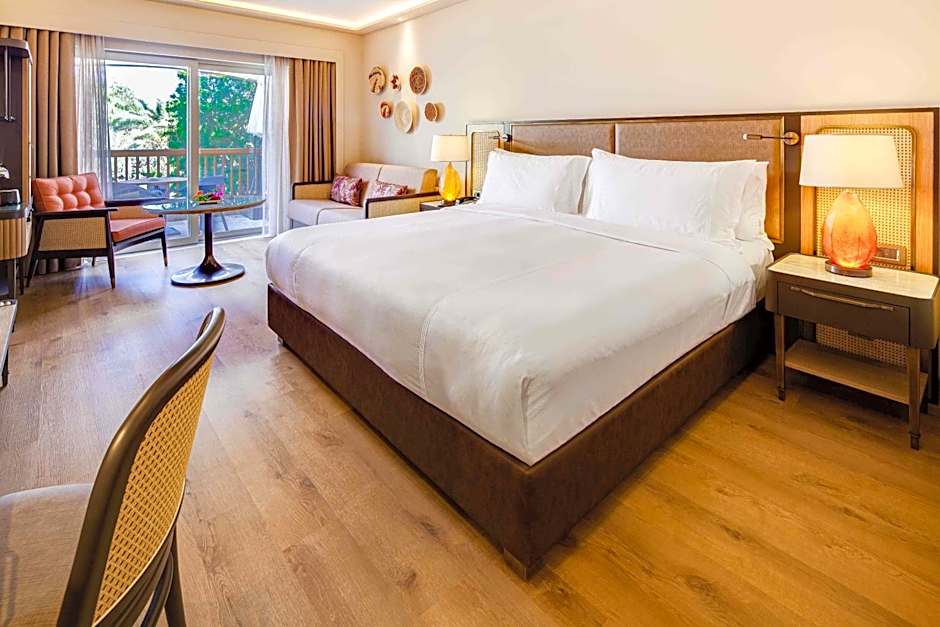 Photo 1 of 3 of Deluxe 1 King Bed, Garden View