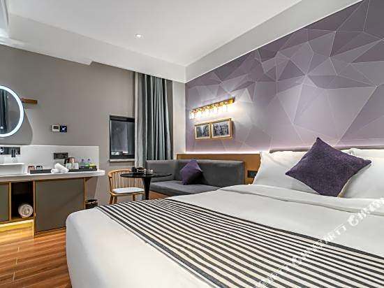 Weilaideng Hotel (Guangzhou Zhujiang New Town Jinan University Store)