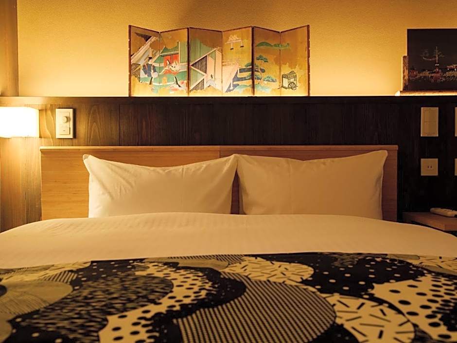 Tsumugi NishinotoinHanayacho