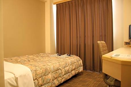 Single Room - Smoking - Eco Plan(No Daily Cleaning)