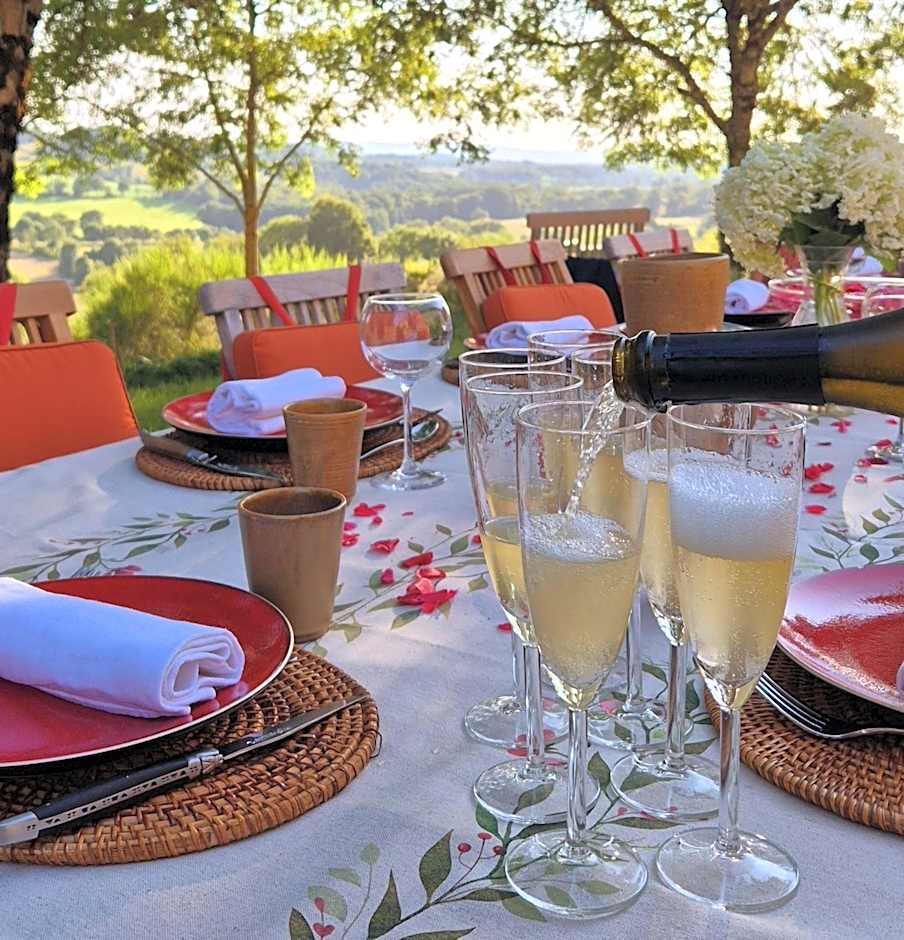 Le Mas de Rigoulac 5 Chambres d'hotes & SPA sur réservation table d hôtes sauf les mercredis et les dimanches