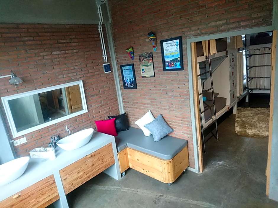 Shelter Hostel Malang