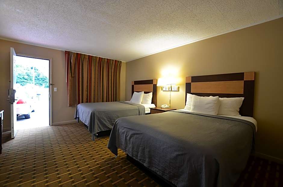 Travelowes Motel - Maggie Valley