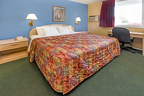 King Room- Non-Smoking